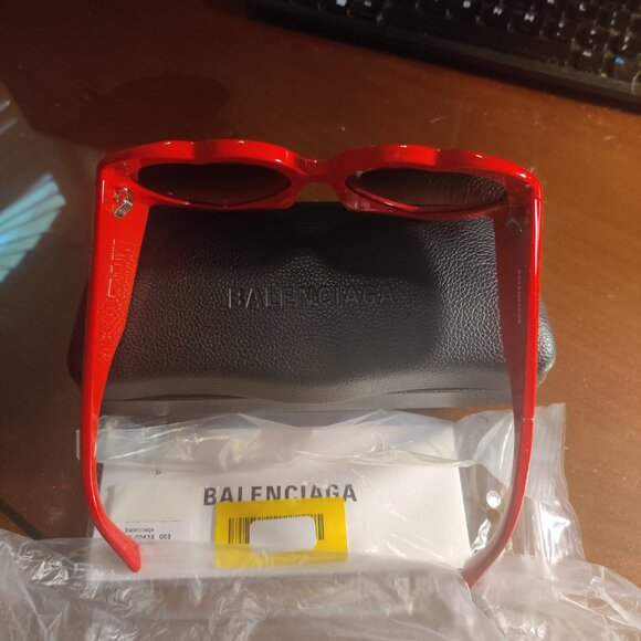 Balenciaga sunglasses New - Picture 3 of 4